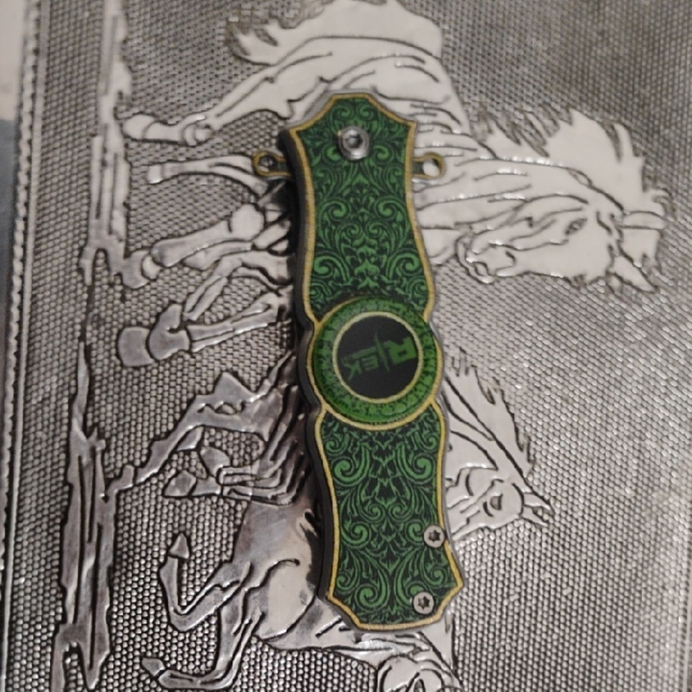 Spinner Knife.